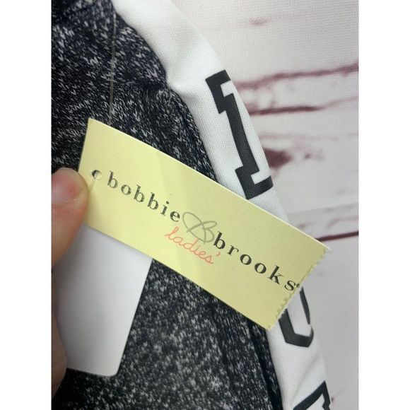 Bobbie Brooks Heather Gray Love Ladies Shorts‎ Size Small - Picture 4 of 7